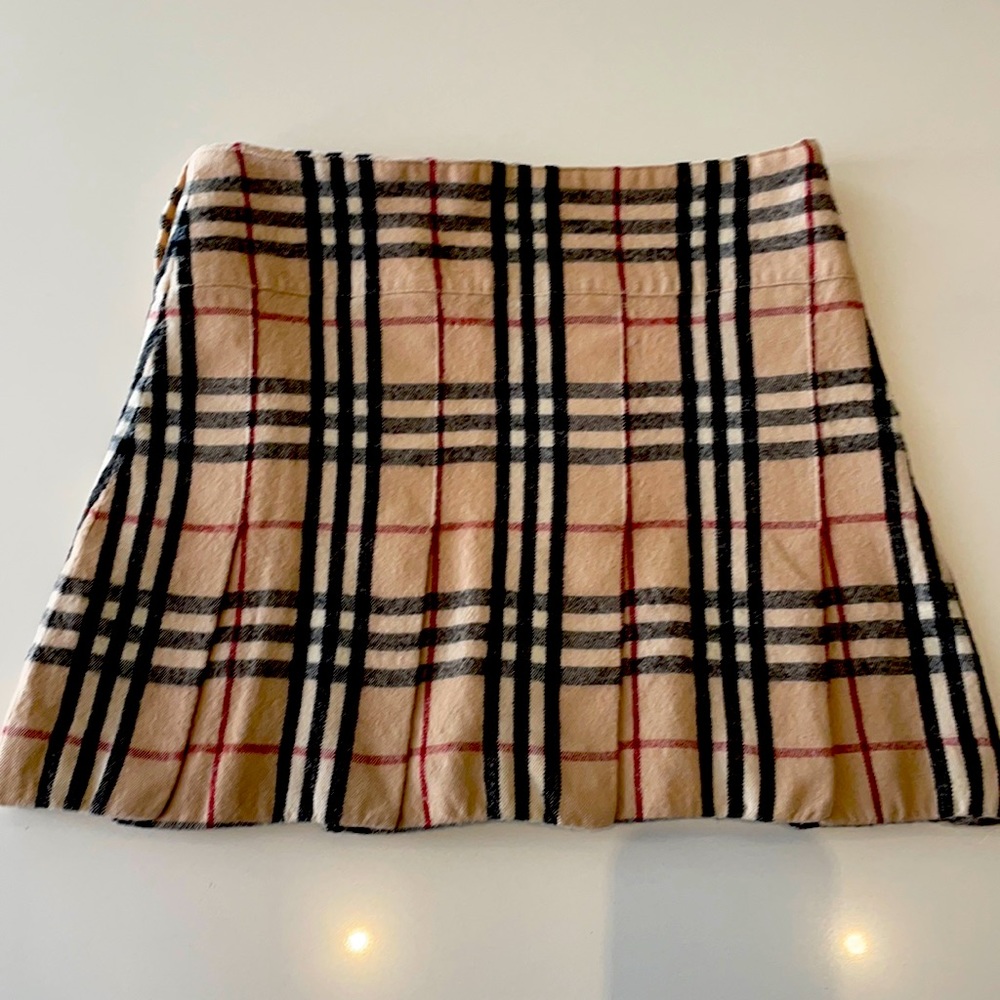 Burberry women’s skirt